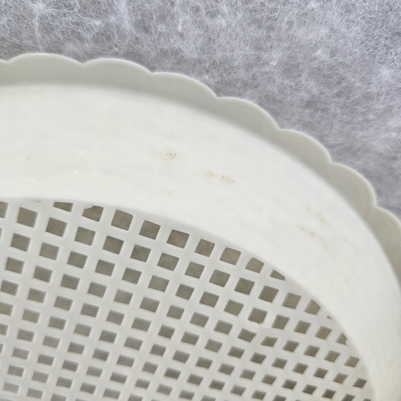 VTG Plastic Woven Paper Plate Holder‎ Basket Weave Scalloped Edge set/6 - Picture 6 of 12